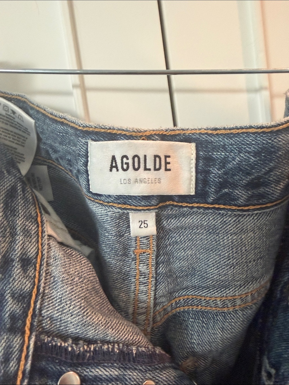 Agolde Riley High Rise Crop Jeans - Picture 4 of 11